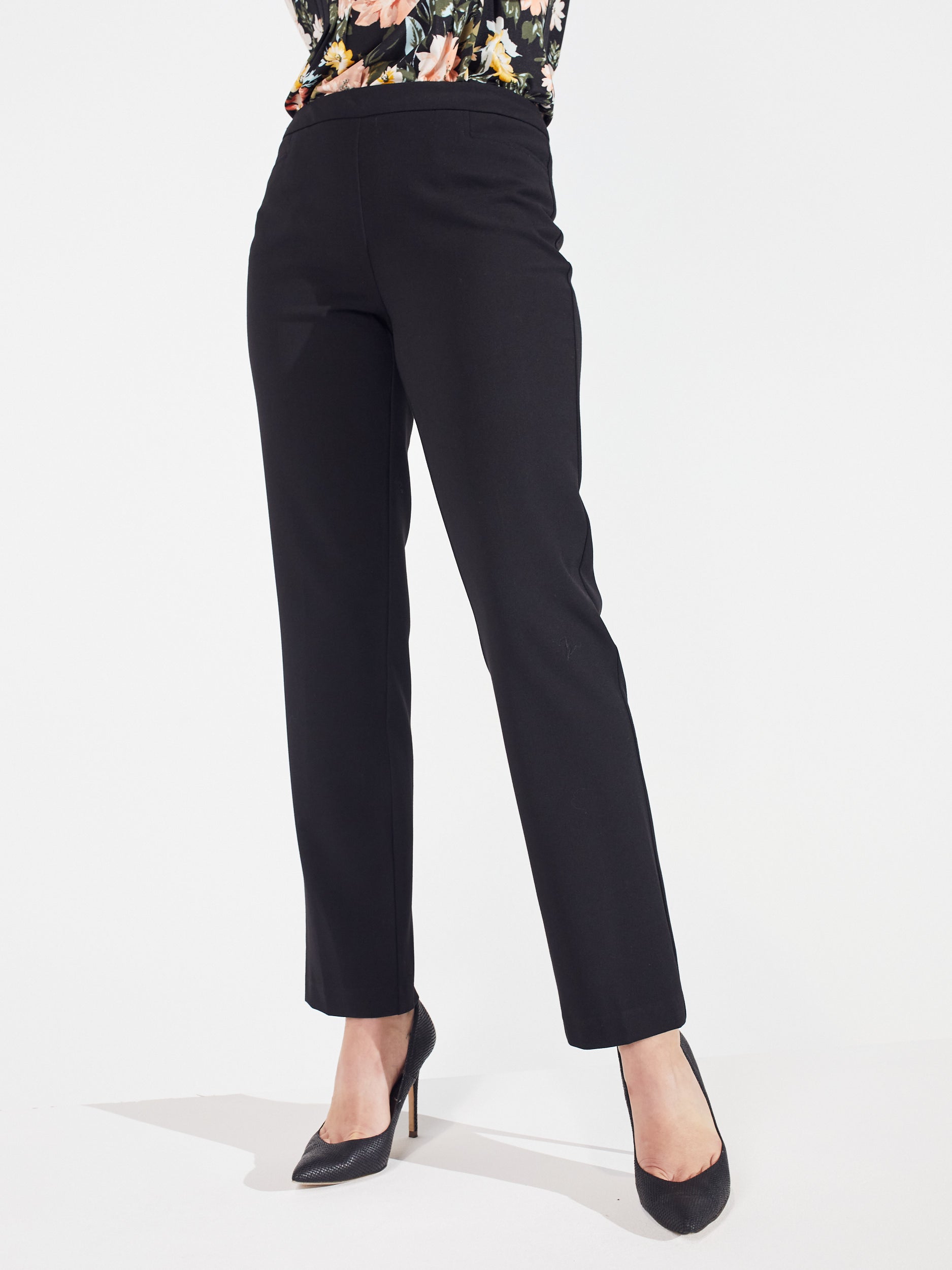 Roz & Ali™ Secret Agent Pull On Tummy Control Pants With L Pockets, Short Length