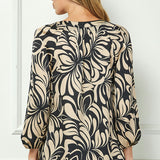 3/4 Elastic Cuff Sleeve Mandarin Collar Popover Blouse in Tan