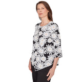 Alfred Dunner Daisy Pointed Hem Top with Necklace- Petite