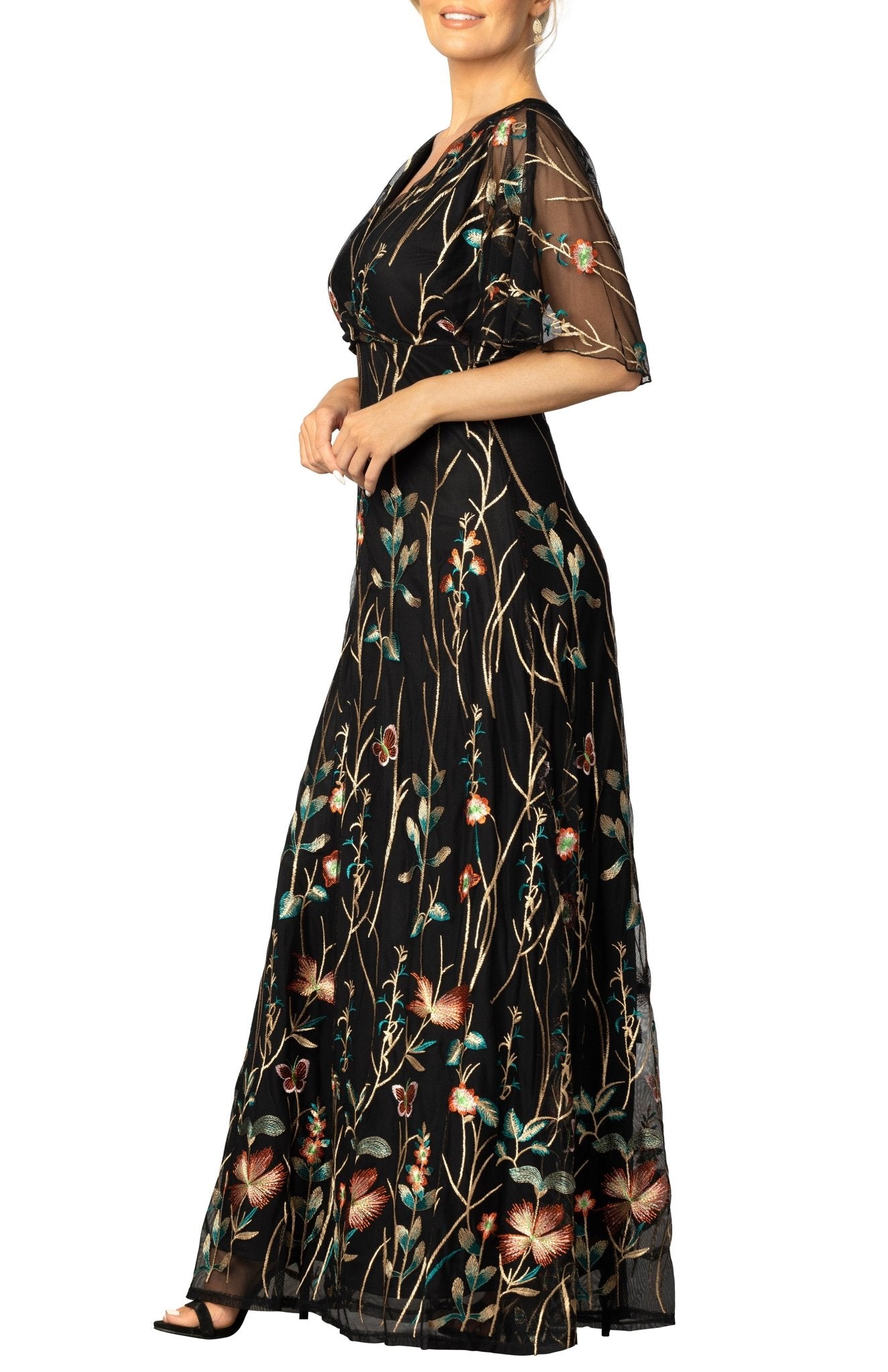 Kiyonna Women's Embroidered Elegance Evening Gown with Sleeves - Onyx Kiyonna Women's Embroidered Elegance Evening Gown with Sleeves - Onyx