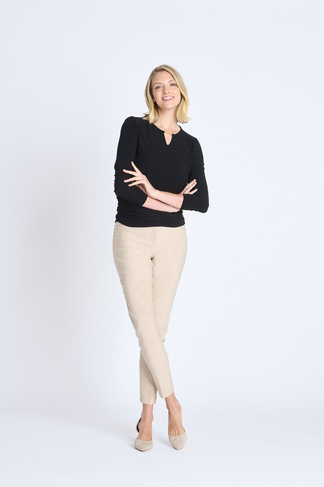 V-Neck Bar Trim Banded Top, Black – Dressbarn