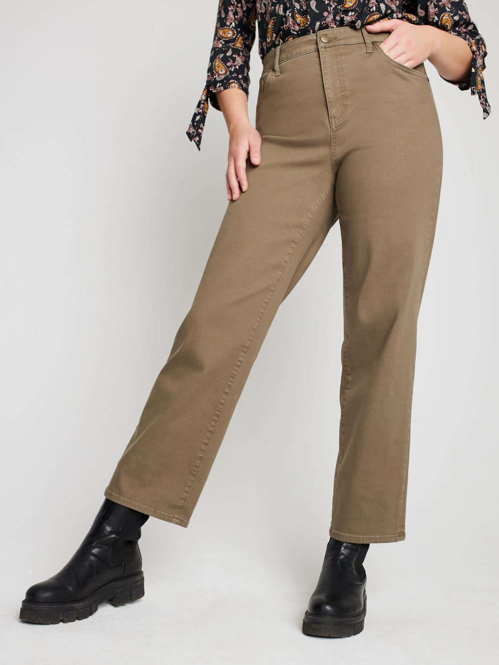 LL Bean Women's Size 20 Khaki Capris With Slits & Pockets