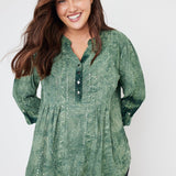 Roz & Ali Green Sequin Tie Dye Popover - Plus - DressbarnShirts & Blouses
