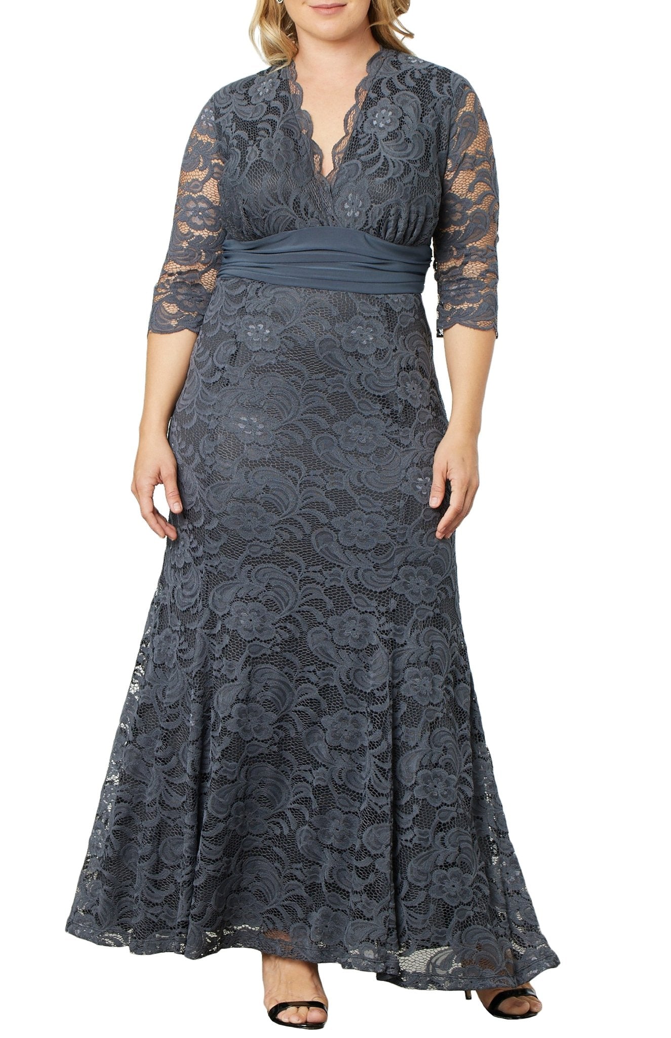 Screen Siren Lace Evening Gown - Plus Nocturnal Navy / 1X Screen Siren Lace Evening Gown - Plus Nocturnal Navy / 1X