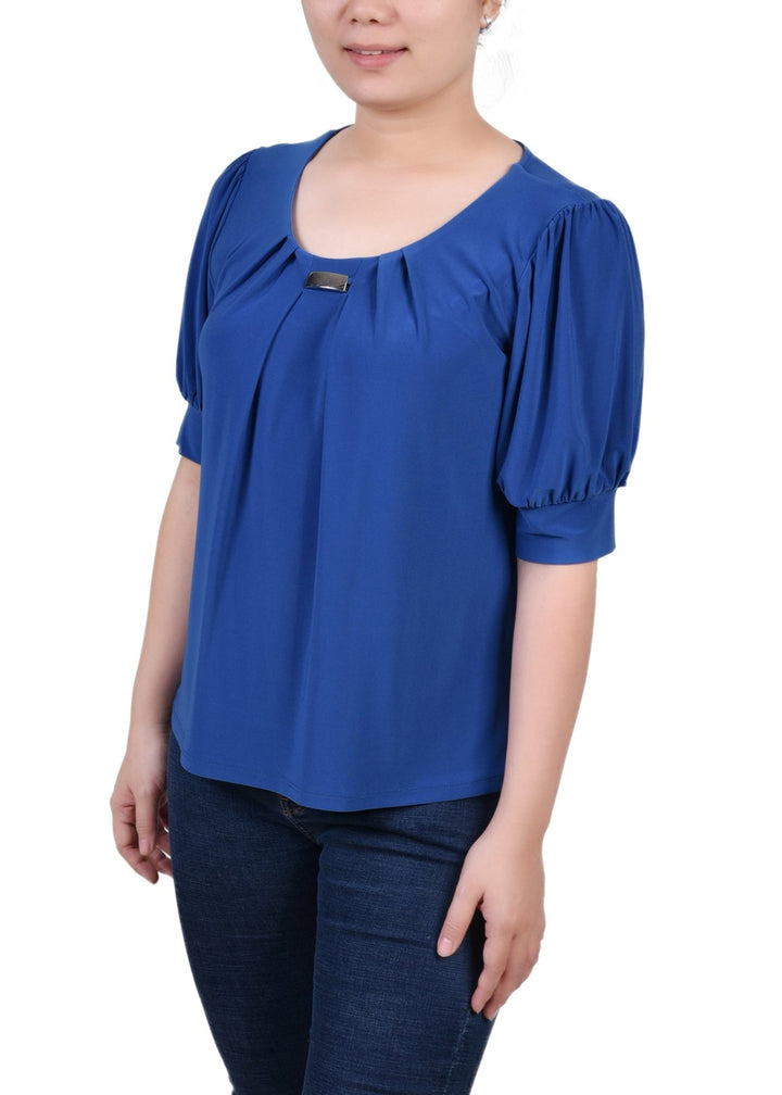Women’s small top