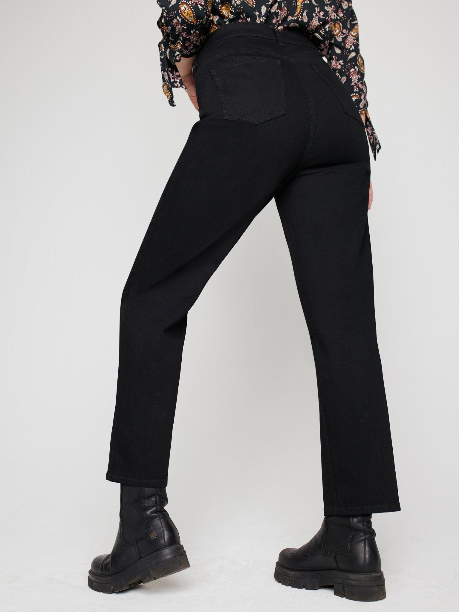 Westport Signature Black Straight Leg Jeans - Plus - DressbarnClothing
